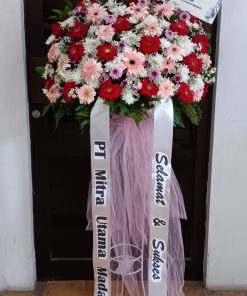 Standing Flower Selamat Sukses Merah Putih 2 Tingkat